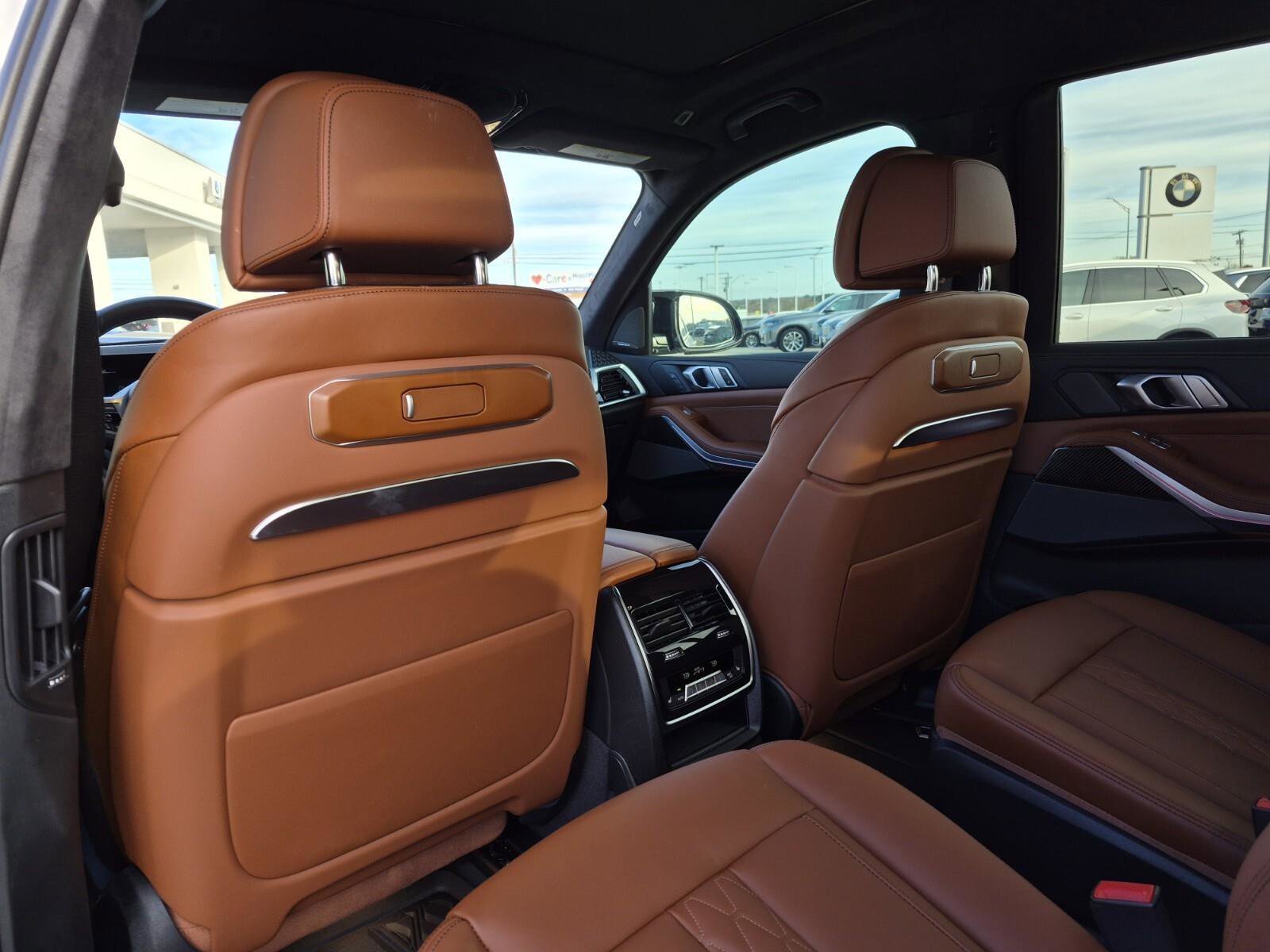 Certified 2025 BMW X7 M60i w/ Climate Comfort Package image 35