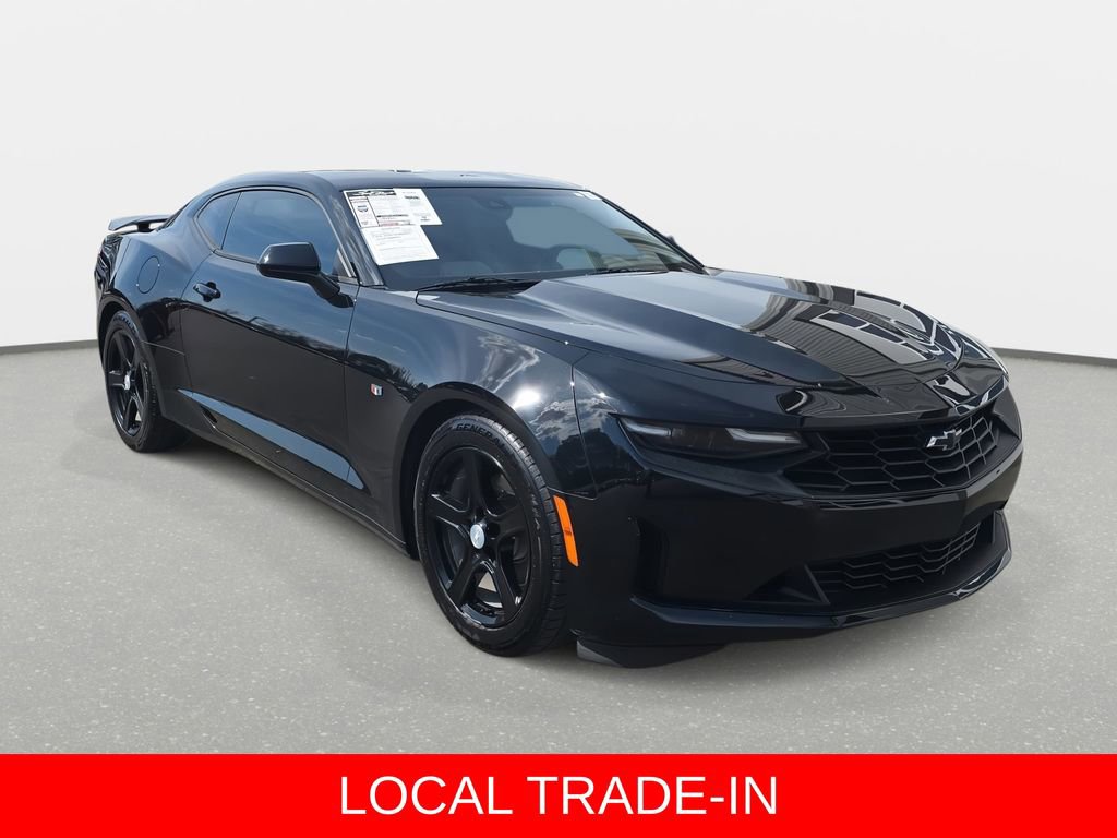 Used 2023 Chevrolet Camaro LT RWD image 3