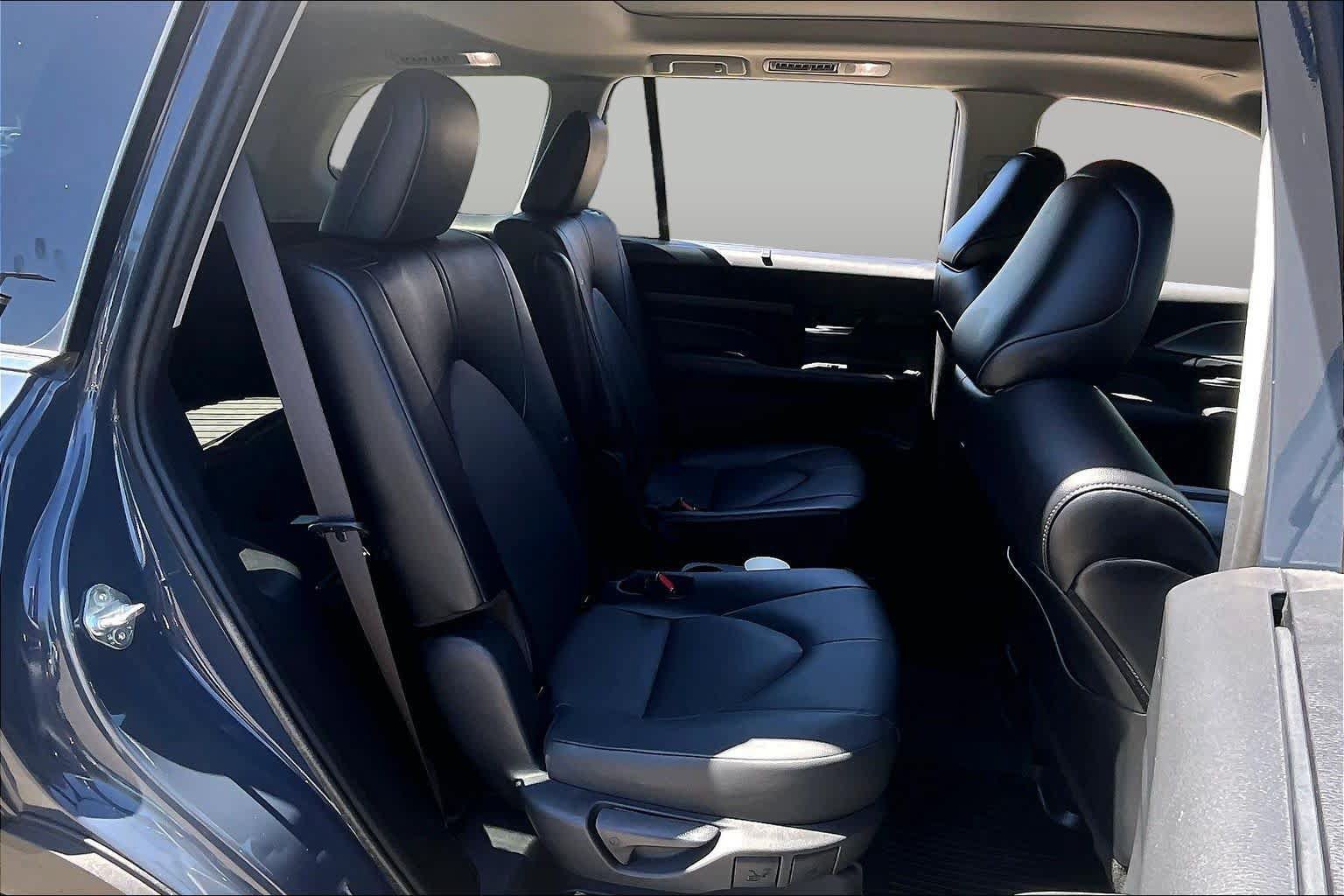 Certified 2024 Toyota Grand Highlander AWD image 19