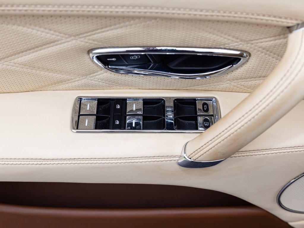 Used 2015 Bentley Flying Spur W12 AWD/4WD image 25
