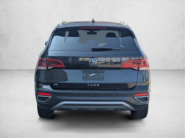 Used 2024 Volkswagen Taos SE image 7