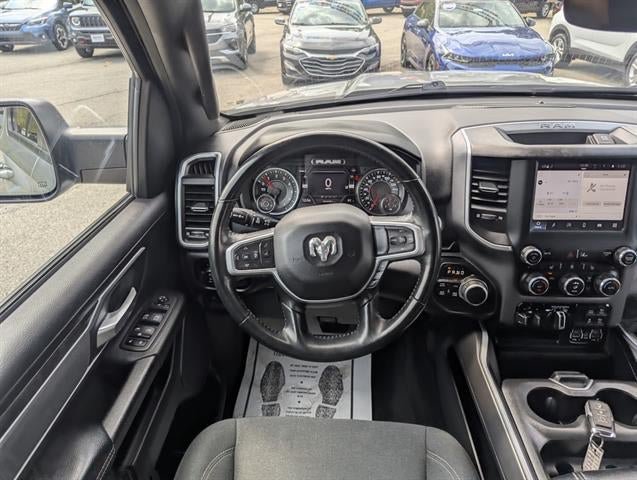 Used 2022 RAM 1500 Big Horn AWD/4WD image 3