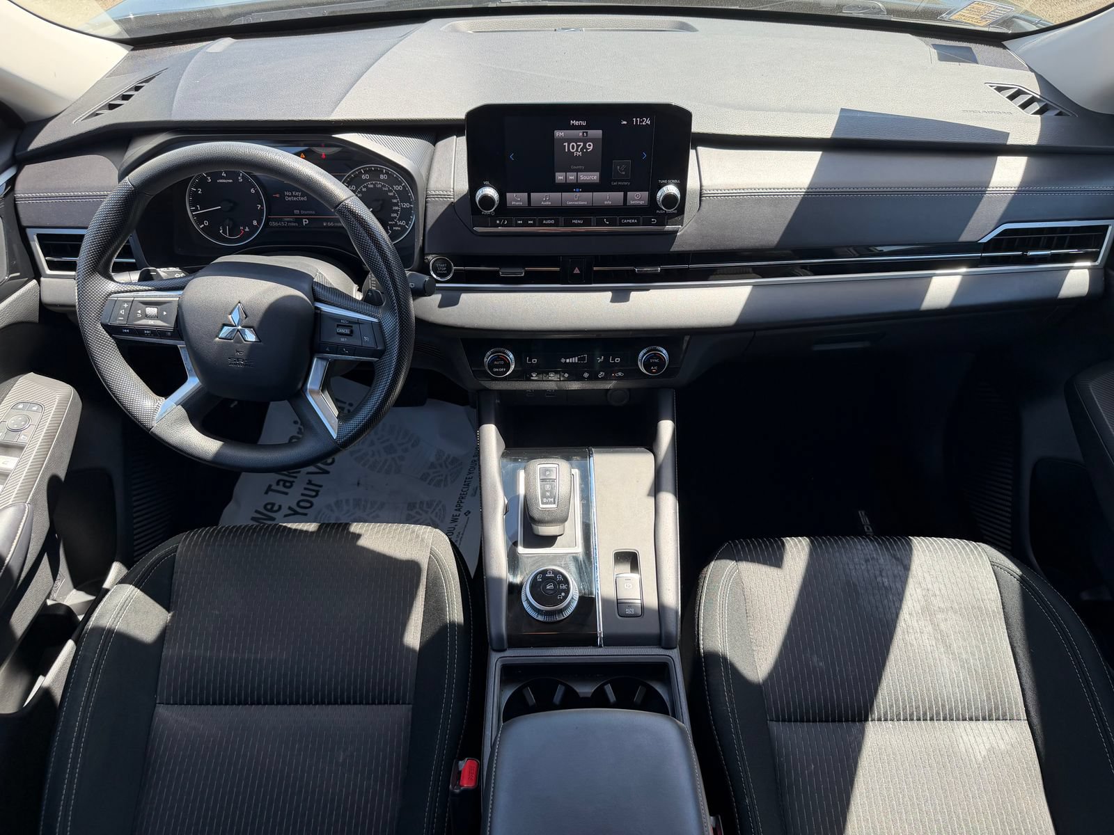 Used 2024 Mitsubishi Outlander ES FWD image 16