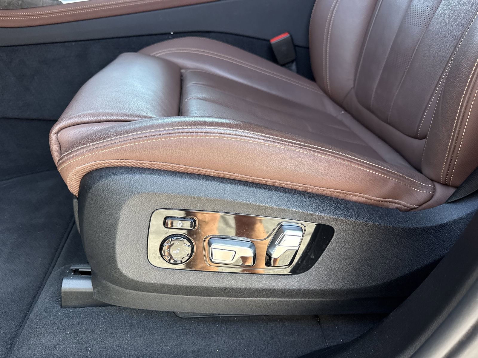 Used 2019 BMW X7 xDrive40i w/ Premium Package image 52