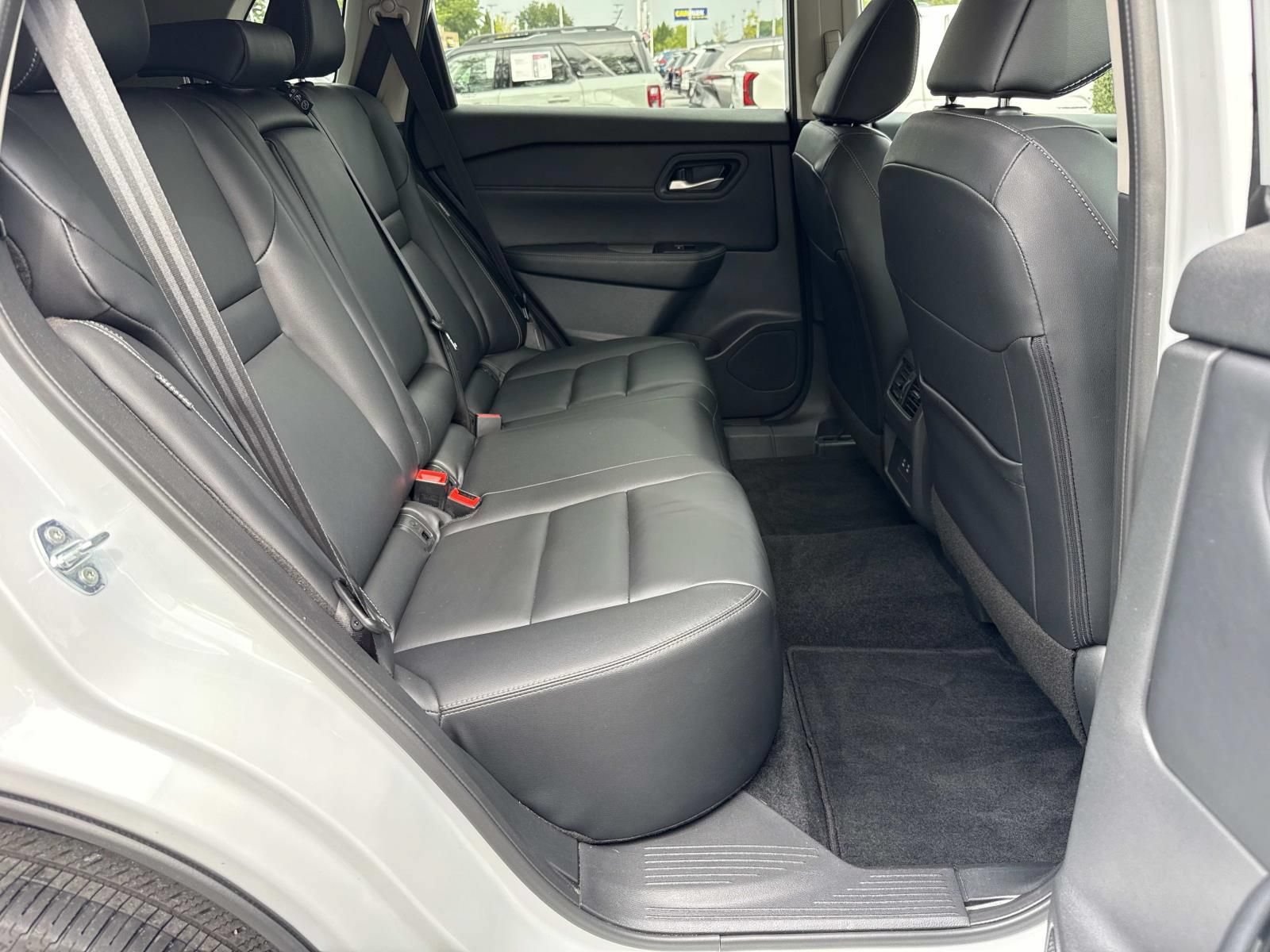 Used 2026 Nissan Rogue SL AWD/4WD image 26