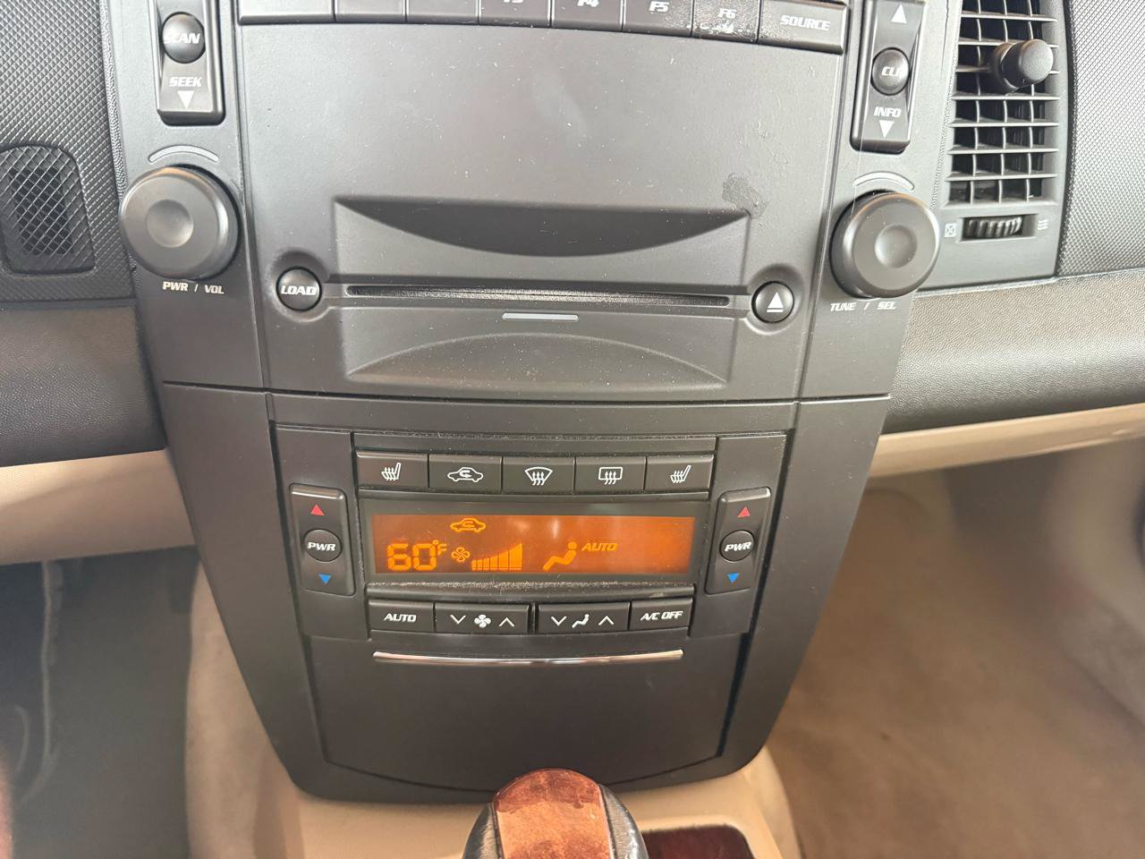 Used 2004 Cadillac SRX RWD image 30