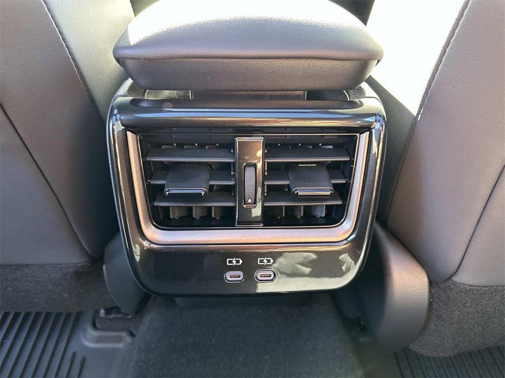 New 2026 Toyota Crown Platinum image 14