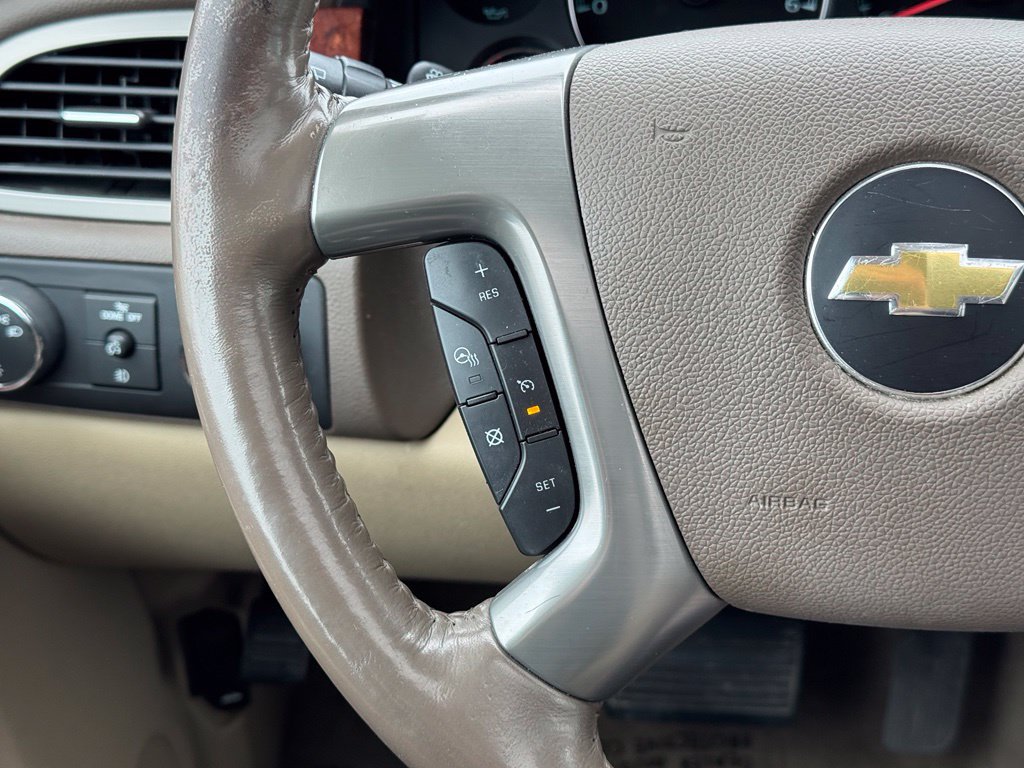 Used 2012 Chevrolet Suburban LTZ AWD/4WD image 25