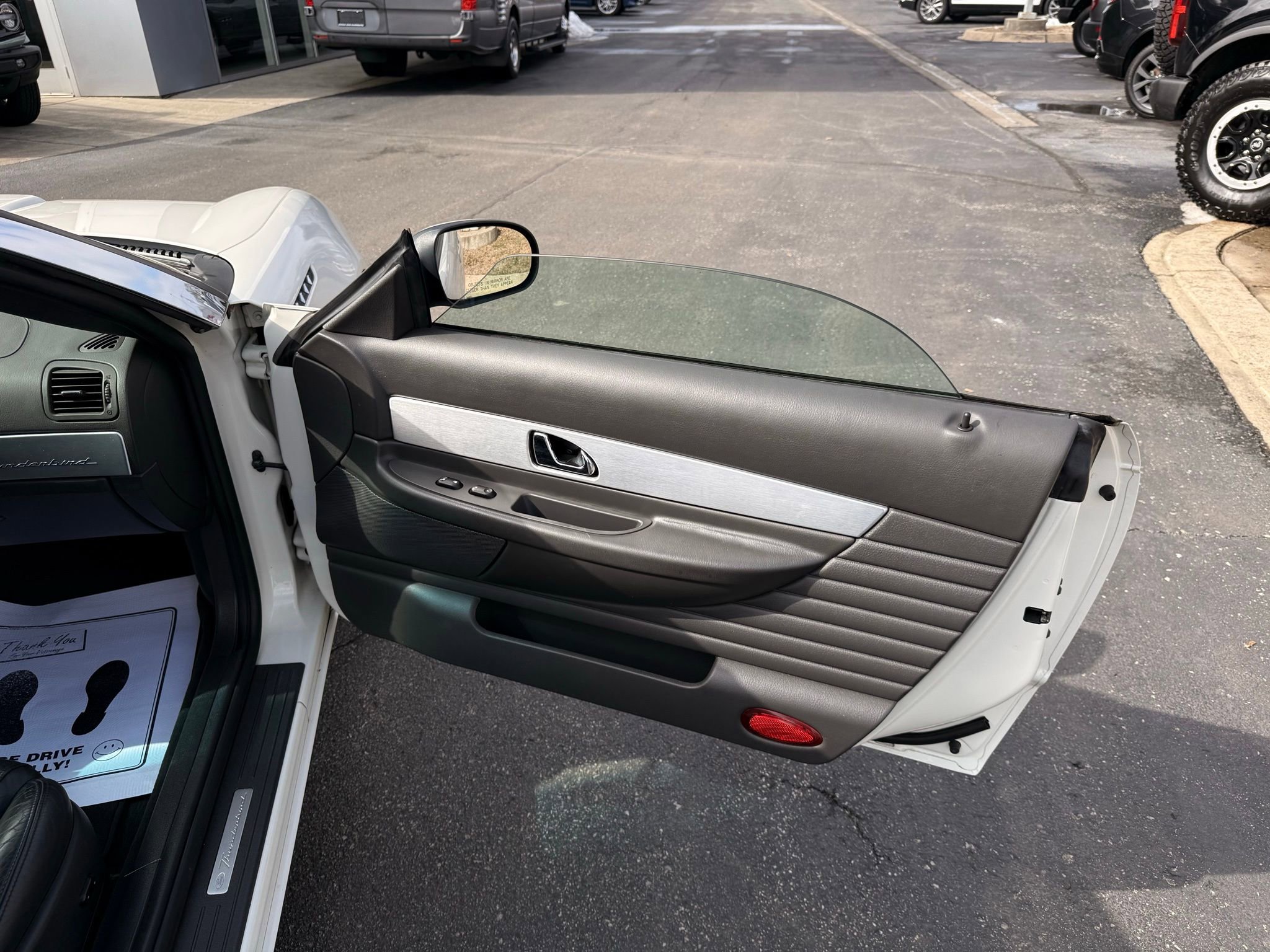 Used 2002 Ford Thunderbird image 20