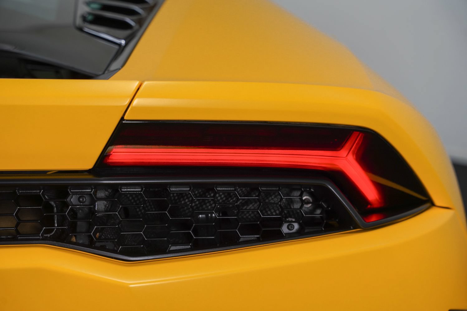 Used 2015 Lamborghini Huracan LP 610-4 AWD/4WD image 22