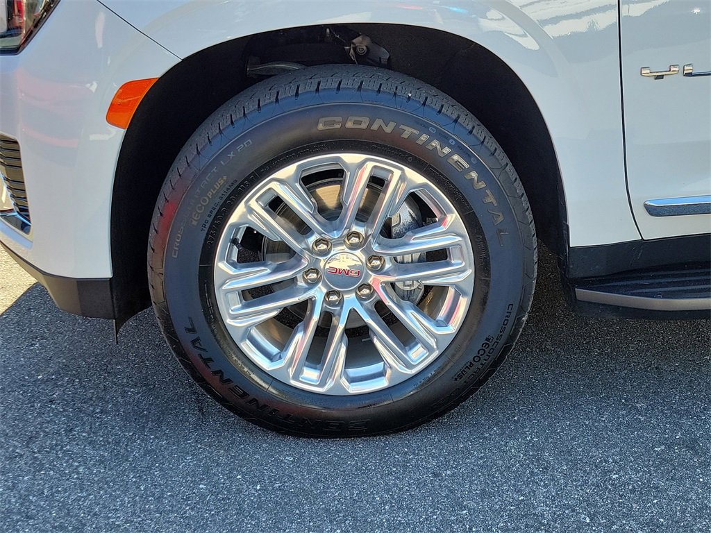 Certified 2023 GMC Yukon XL SLT image 5