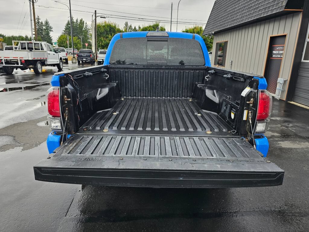Used 2019 Toyota Tacoma TRD Pro AWD/4WD image 16
