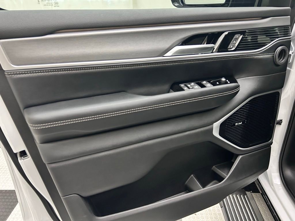 New 2026 Jeep Grand Wagoneer Limited image 10