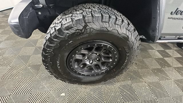 Used 2022 Jeep Wrangler Unlimited Sport AWD/4WD image 9