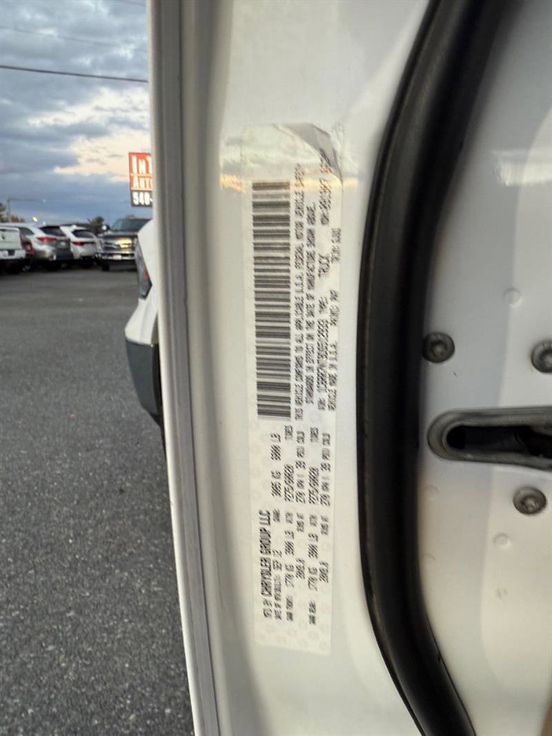 Used 2013 RAM 1500 Laramie w/ Convenience Group image 38