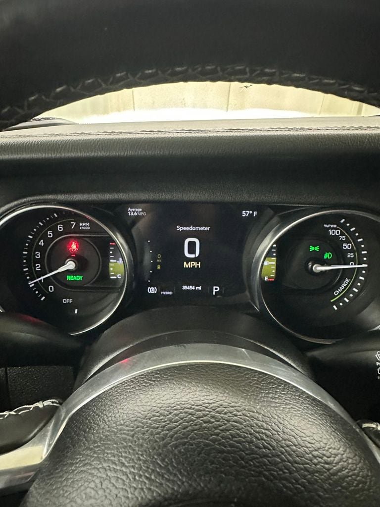 Used 2023 Jeep Wrangler Unlimited Sahara w/ Cold Weather Group AWD/4WD image 19