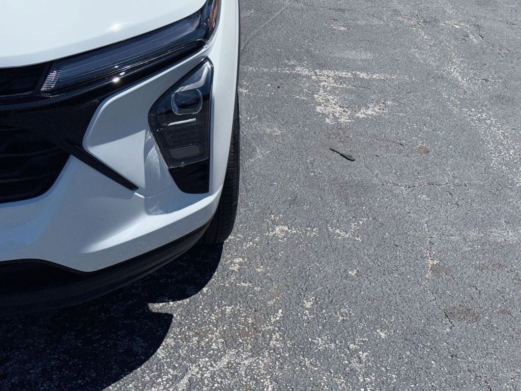 New 2026 Chevrolet Trax LT FWD image 10