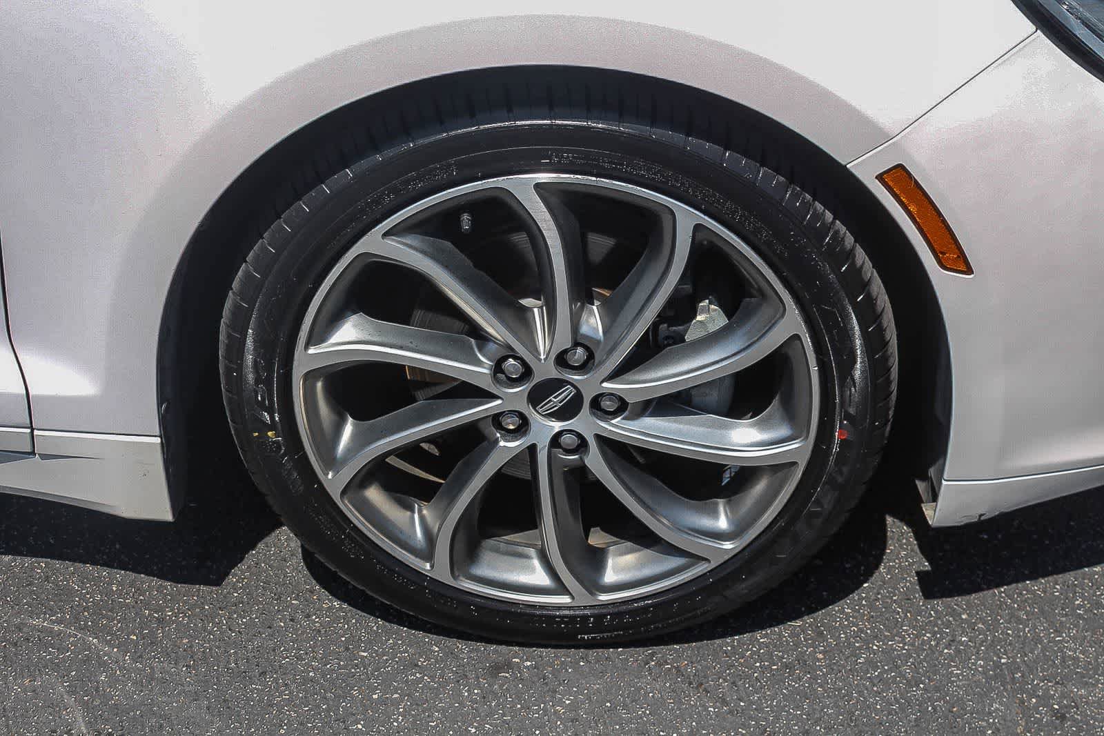 Used 2019 Lincoln MKZ Reserve w/ Reserve Plus Package FWD image 13