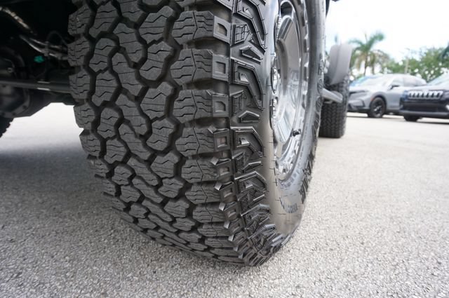 Used 2025 Ford Bronco Outer Banks w/ Sasquatch Package AWD/4WD image 32