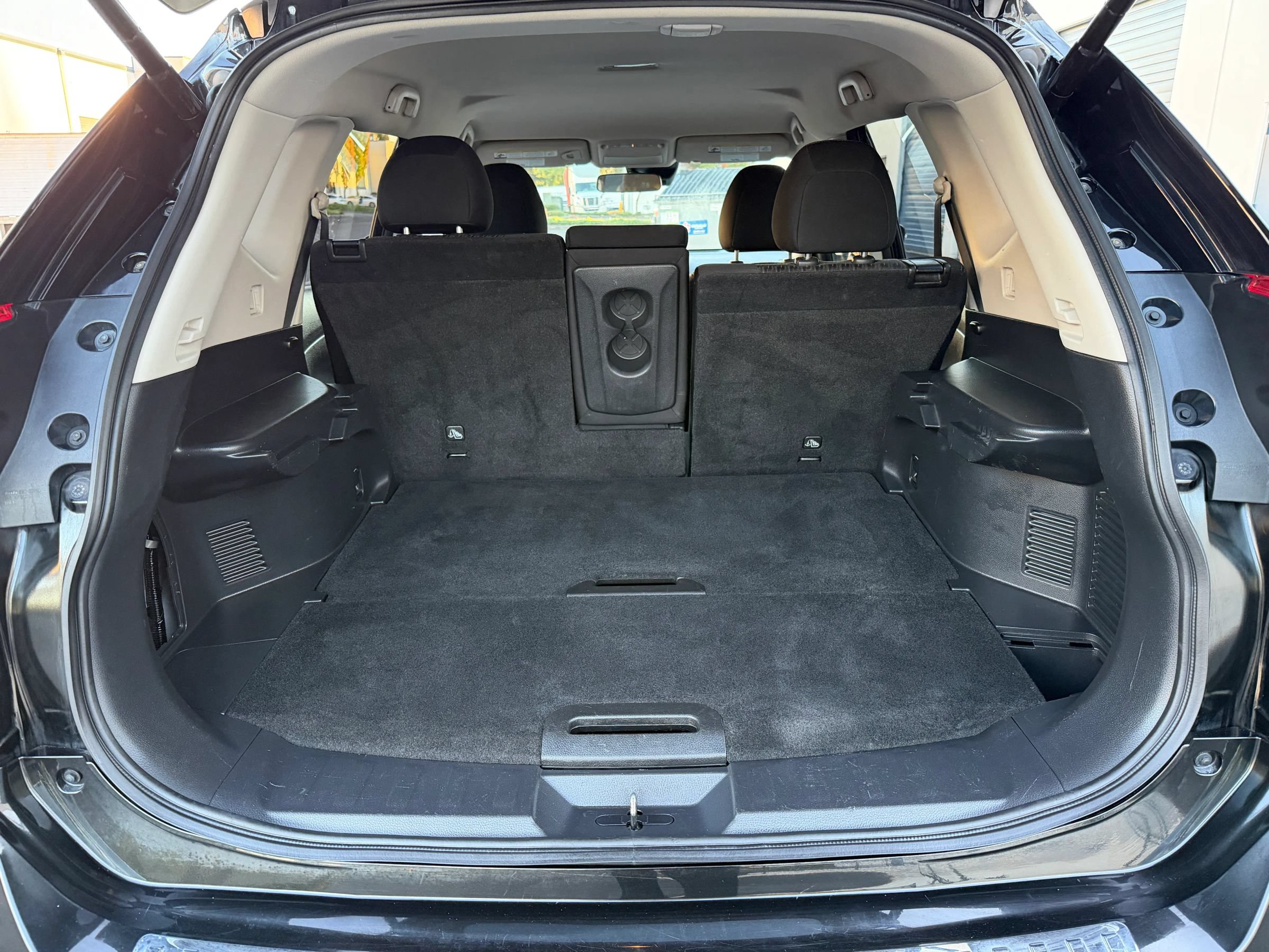 Used 2019 Nissan Rogue SV w/ Premium Package AWD/4WD image 20