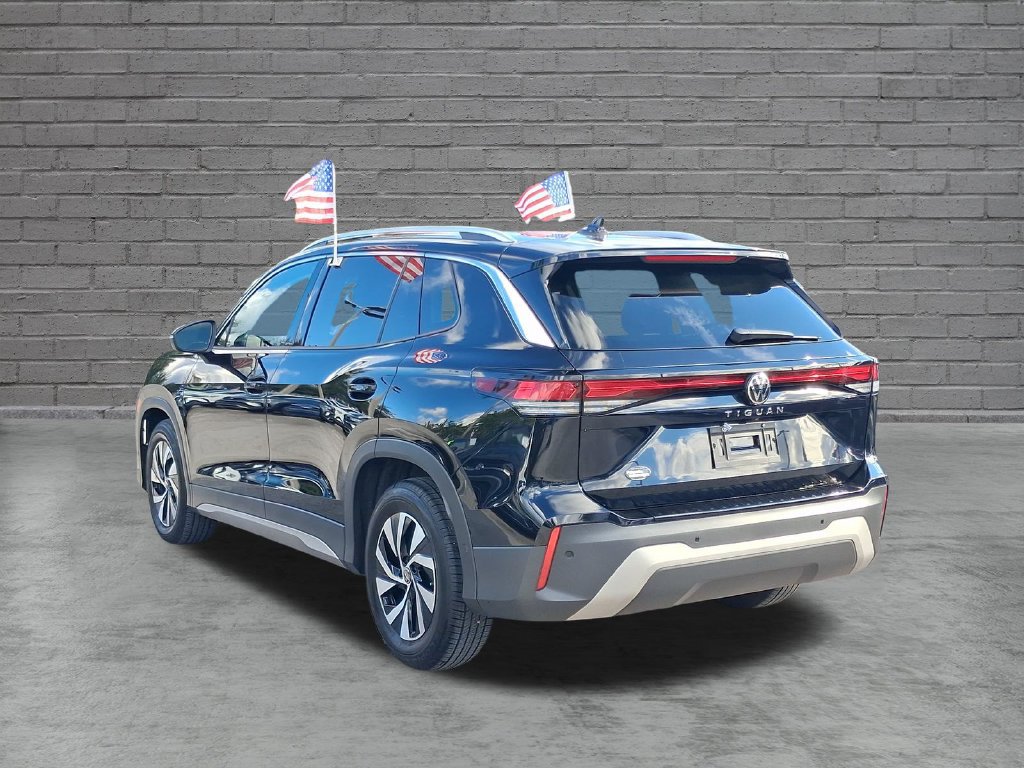 Used 2026 Volkswagen Tiguan S FWD image 9
