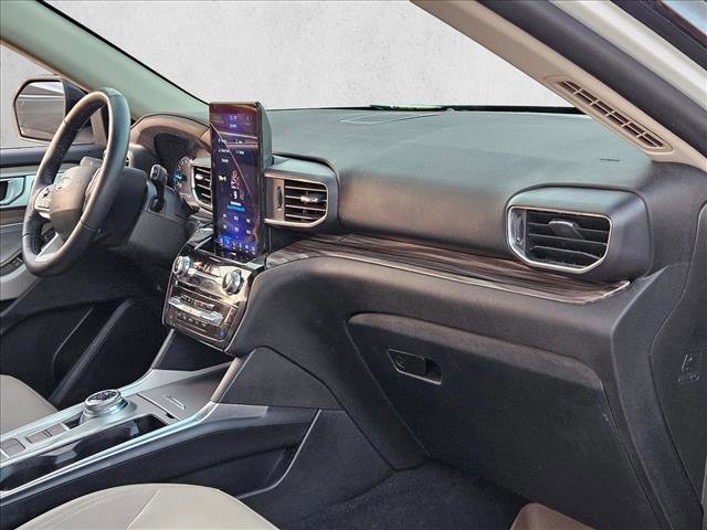 Certified 2022 Ford Explorer Limited w/ Limited Technology Package image 24