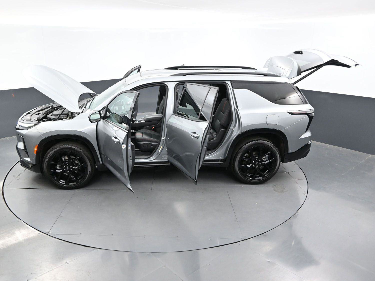 Used 2024 Chevrolet Traverse RS w/ LPO, Floor Liner Package AWD/4WD image 47