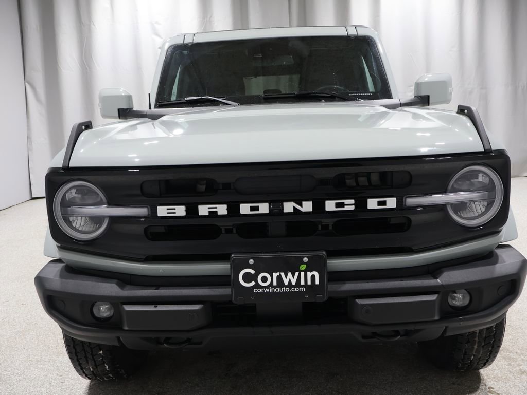 Used 2024 Ford Bronco Outer Banks image 8