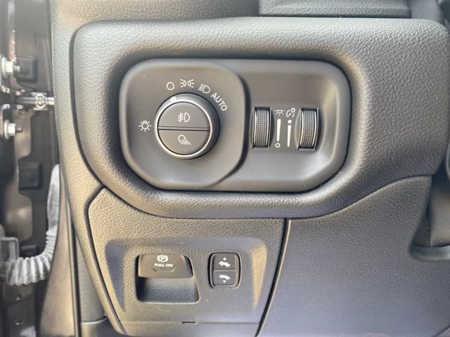 Used 2023 RAM 1500 Laramie AWD/4WD image 14