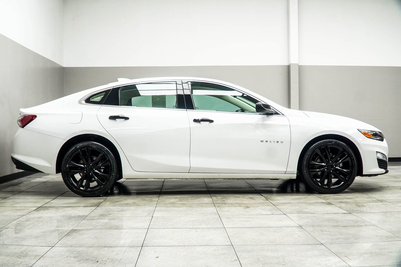 Used 2024 Chevrolet Malibu LT FWD image 7