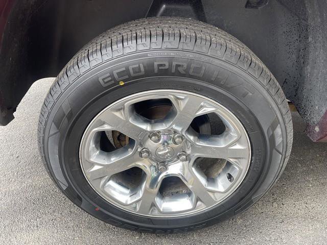 Used 2018 RAM 1500 Laramie AWD/4WD image 11