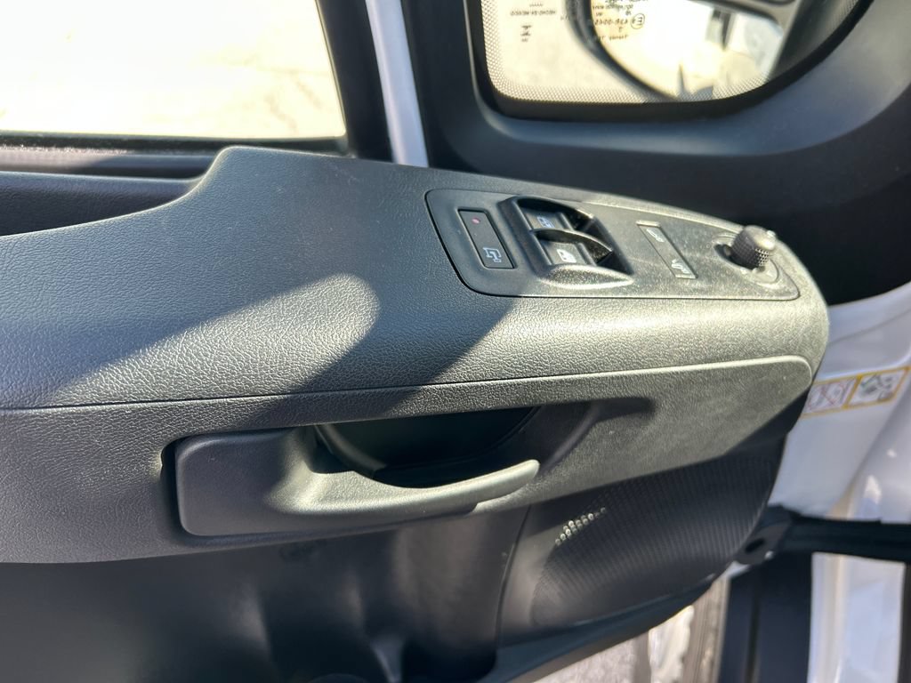 Used 2025 RAM ProMaster 2500 w/ Safety Group FWD image 13