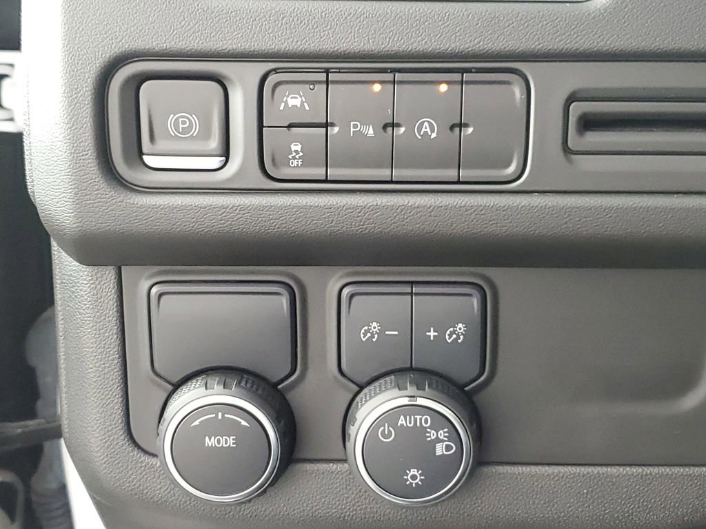 Used 2023 Chevrolet Suburban RST image 28