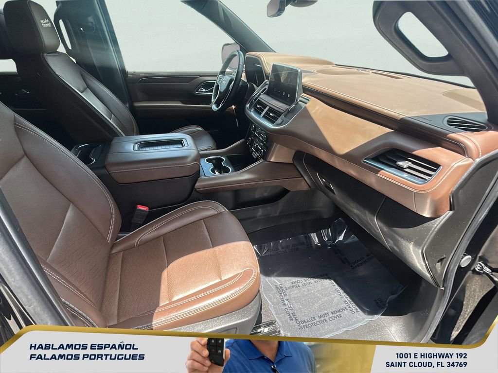 Used 2024 Chevrolet Suburban High Country AWD/4WD image 31