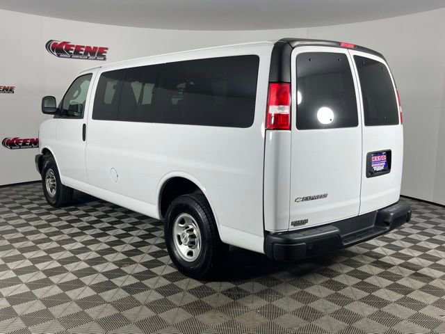Used 2022 Chevrolet Express 3500 LS RWD image 6
