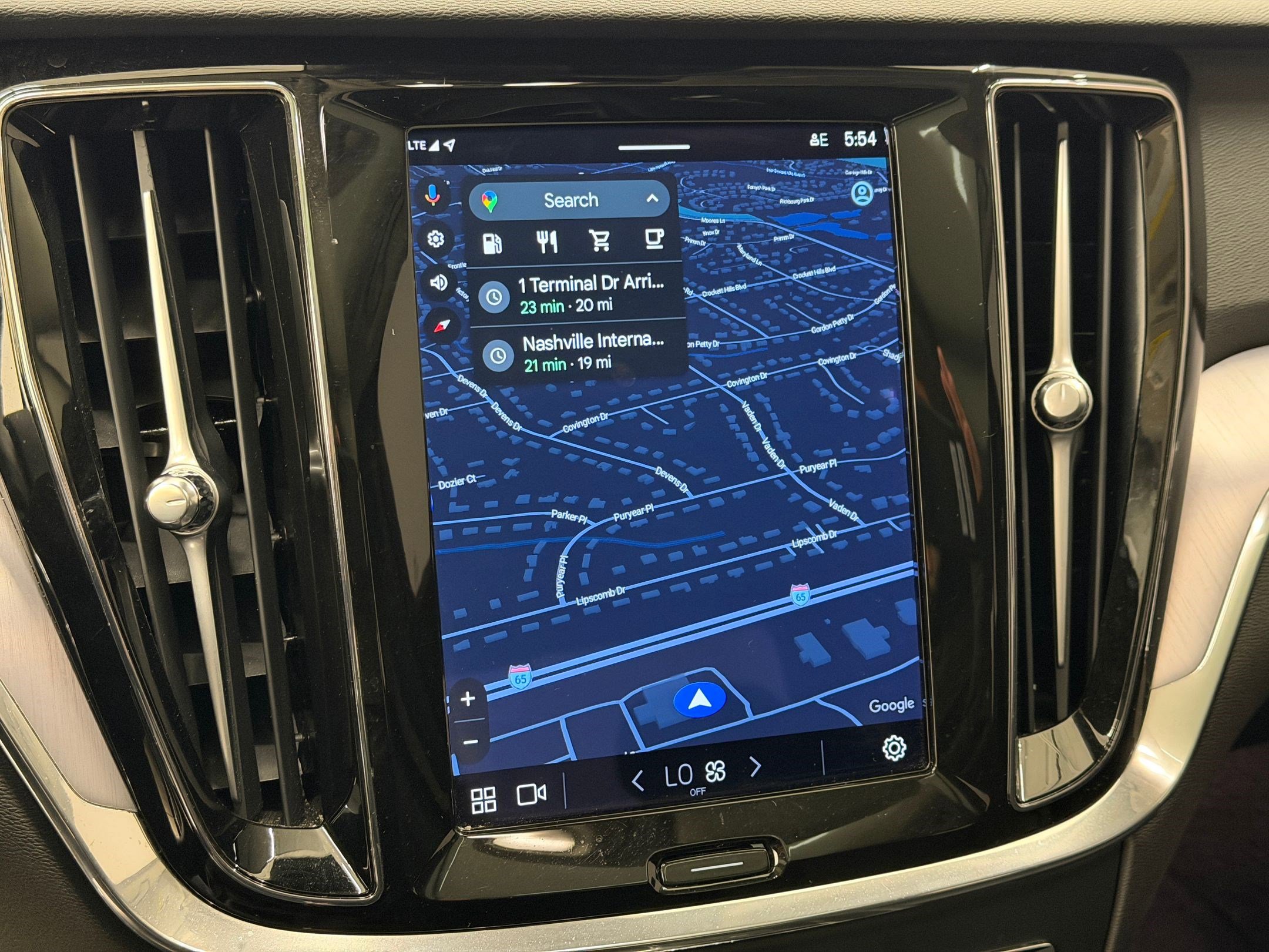 Used 2024 Volvo S60 B5 Core image 23