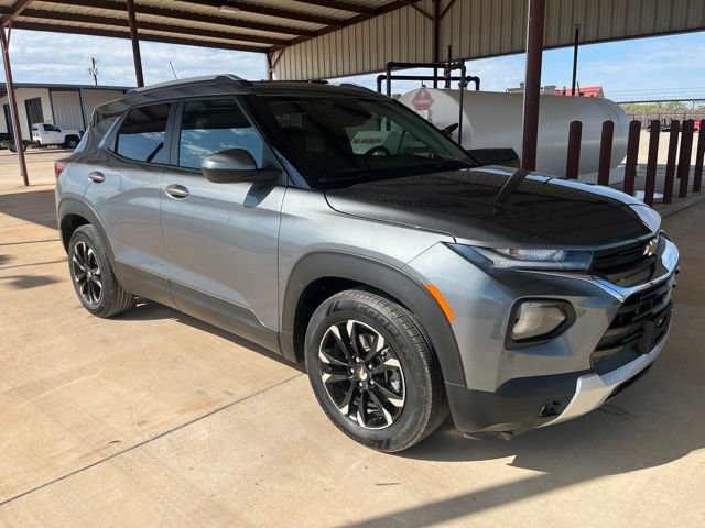 Used 2021 Chevrolet TrailBlazer LT w/ Sun and Liftgate Package FWD image 3