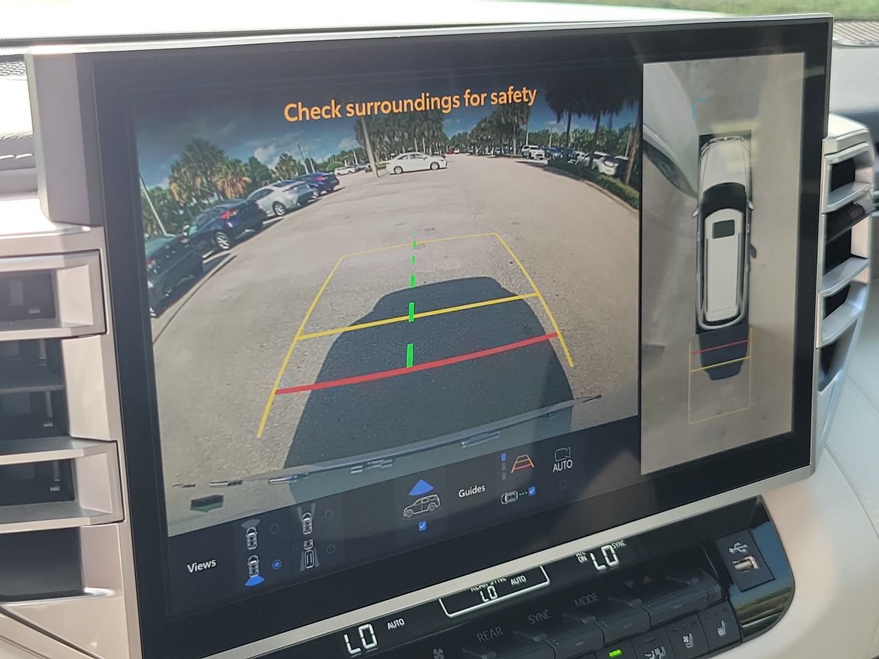 Used 2025 Toyota Sequoia Capstone AWD/4WD image 25
