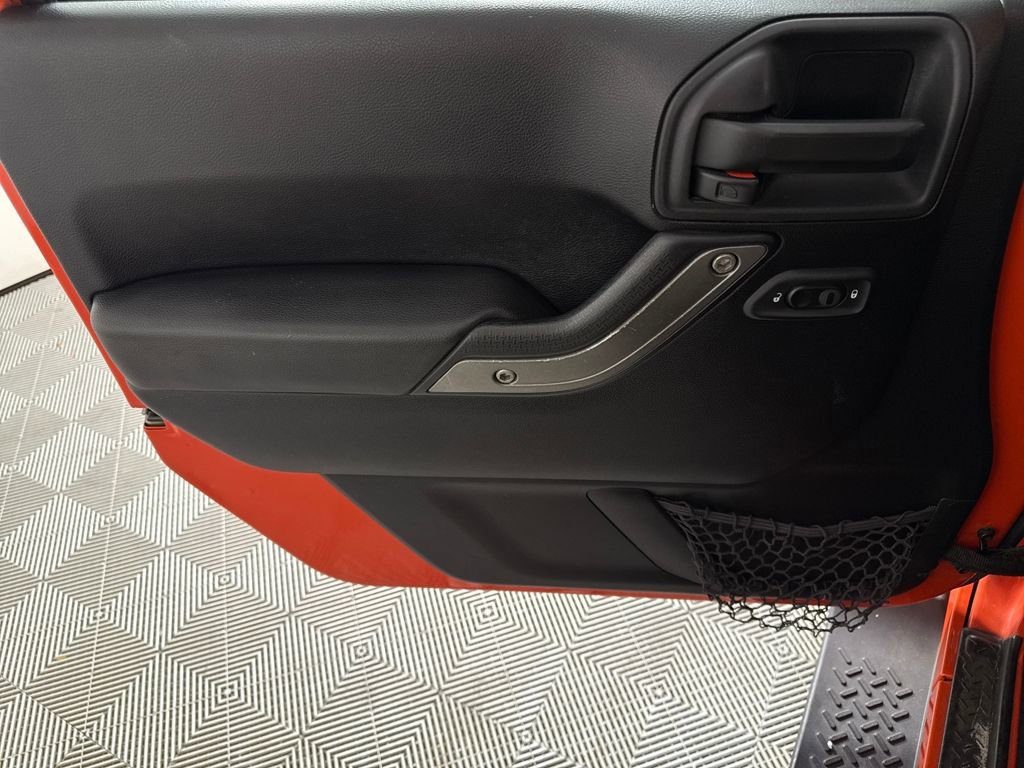 Used 2015 Jeep Wrangler Sport image 10