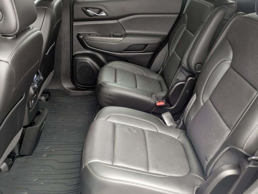 Used 2021 GMC Acadia SLT w/ Trailering Package image 12