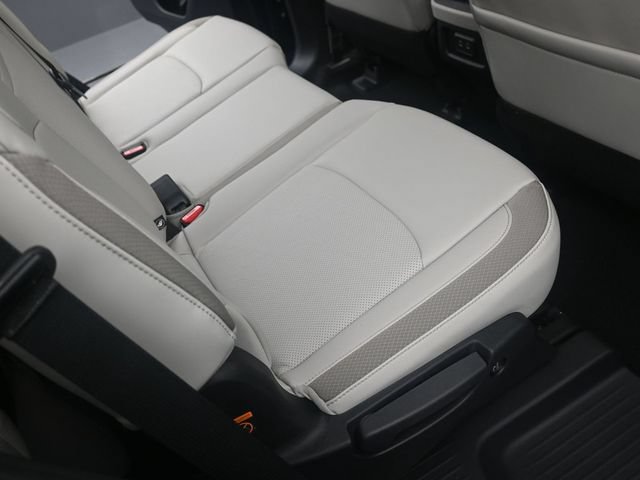 New 2026 Nissan Pathfinder SL FWD image 32