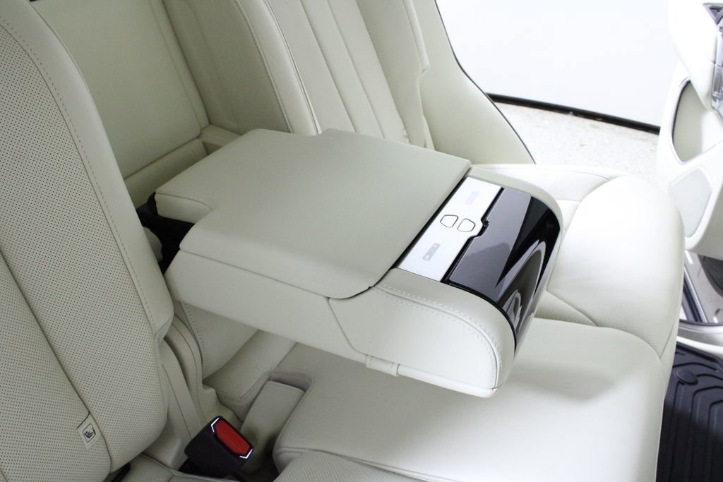 Used 2023 Land Rover Range Rover SE image 16