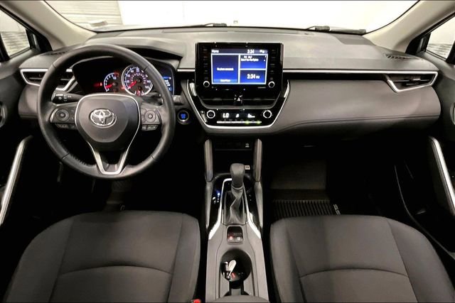 Used 2022 Toyota Corolla Cross LE w/ Moonroof Package image 18
