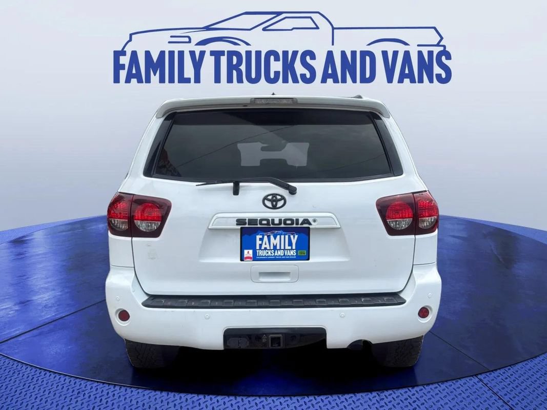 Used 2019 Toyota Sequoia SR5 AWD/4WD image 4