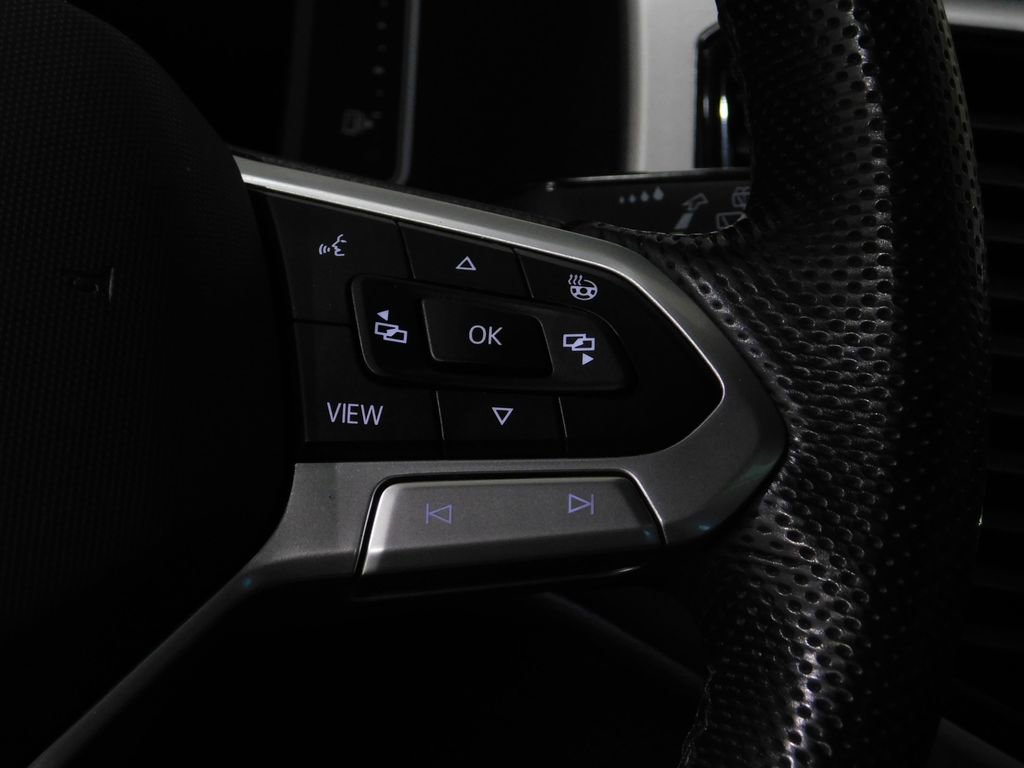 Used 2020 Volkswagen Atlas Cross Sport SEL Premium R-Line image 42