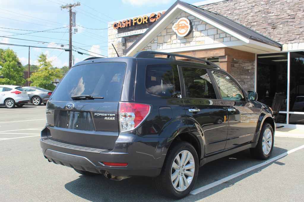 Used 2013 Subaru Forester 2.5X Premium w/ All-Weather Pkg AWD/4WD image 5