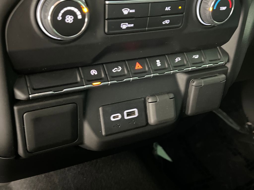 Used 2022 Chevrolet Silverado 1500 Custom w/ Safety Confidence Package image 33