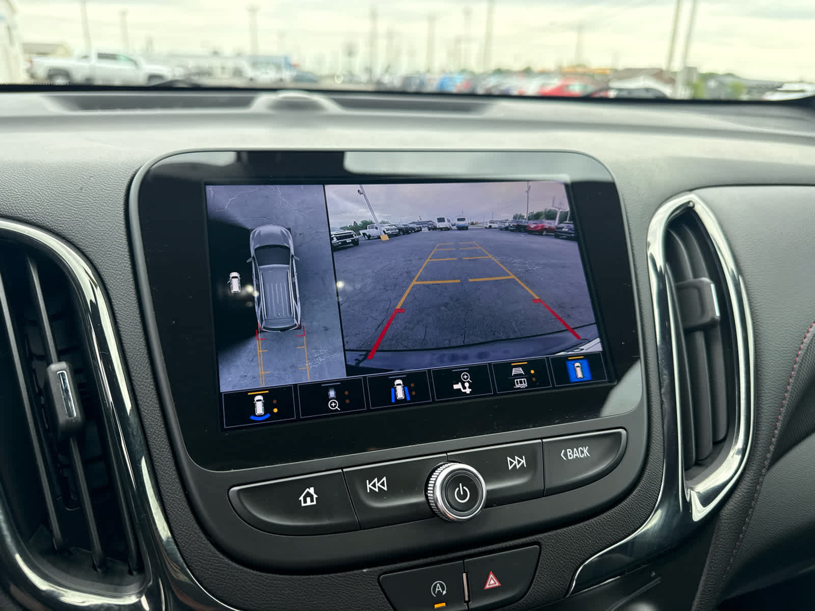 Certified 2023 Chevrolet Equinox RS FWD image 22