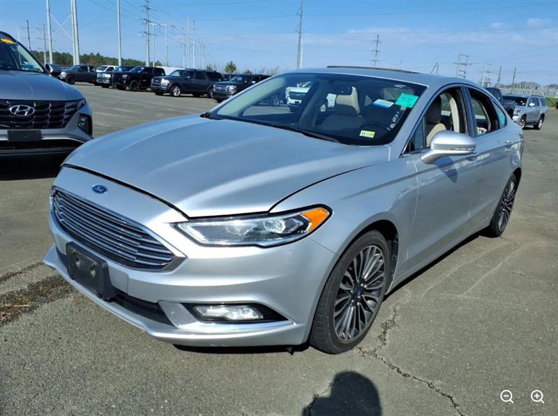 Used 2017 Ford Fusion SE w/ Fusion SE Technology Package image 3