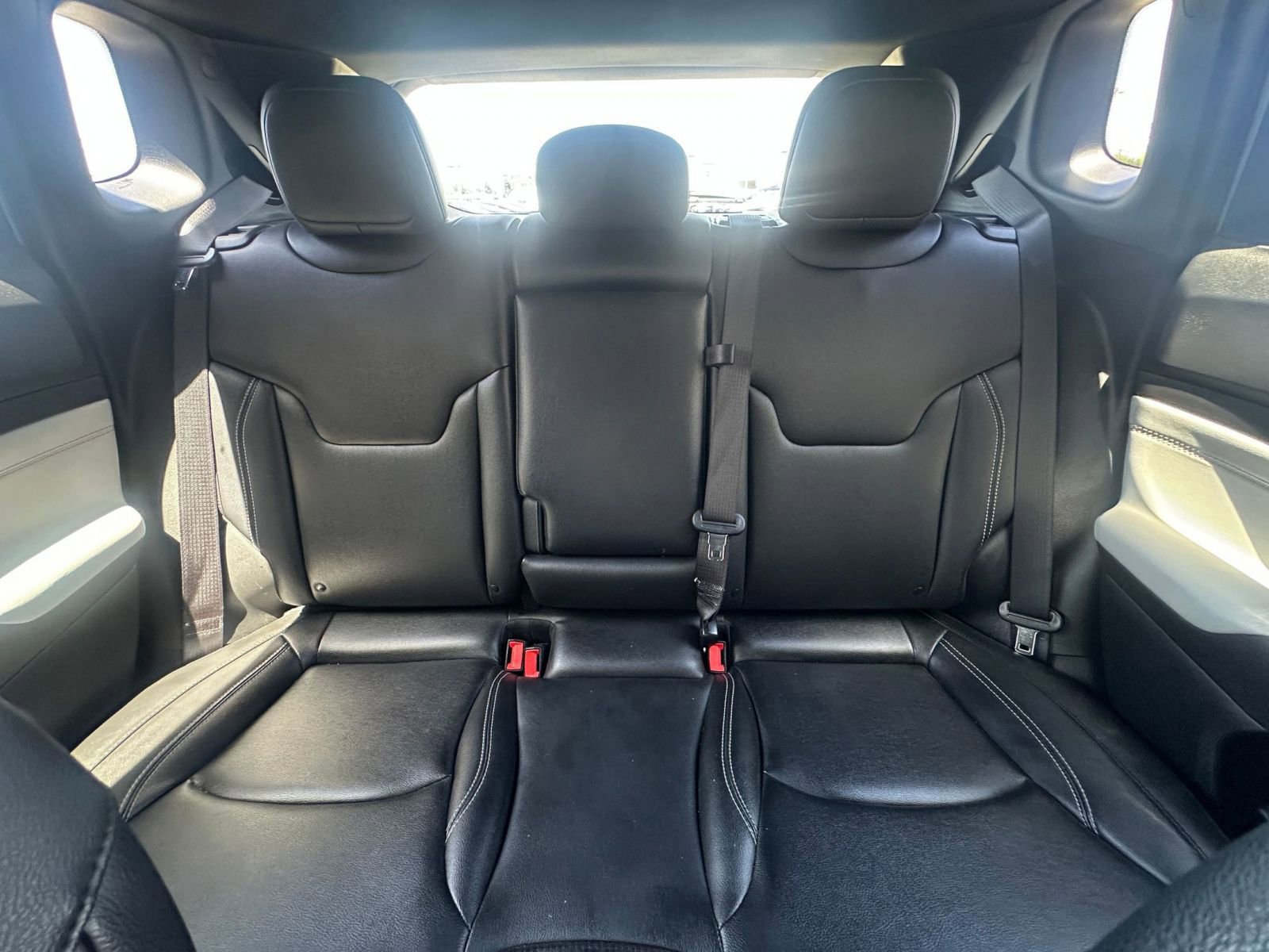 Used 2025 Jeep Compass Limited AWD/4WD image 39